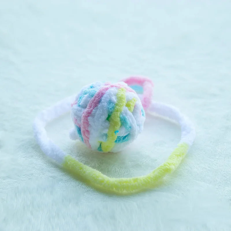 Jouet coloré pour chat - Balle de jeu avec clochette
